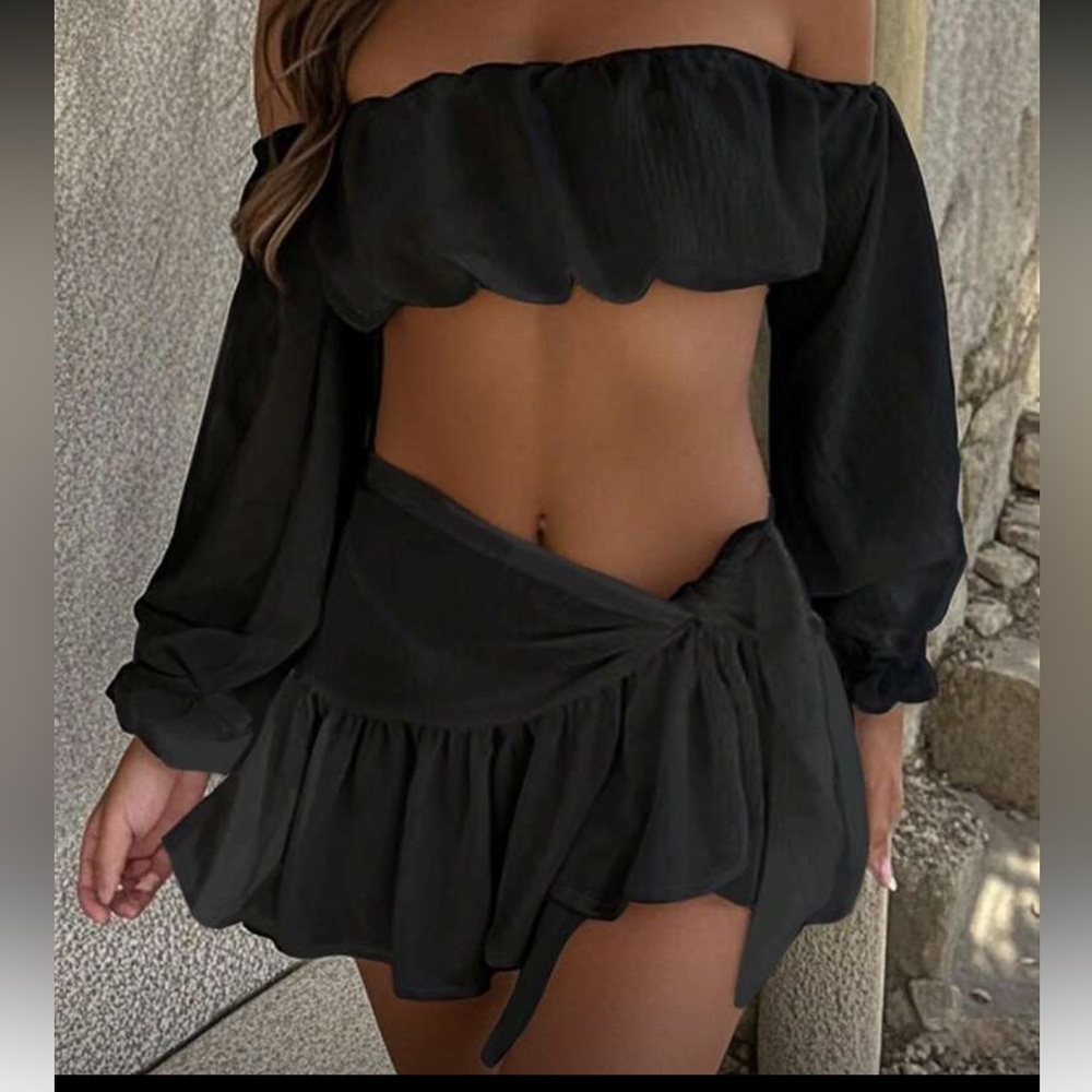 Black Off-Shoulder Two-Piece Set - Picture 3 of 4